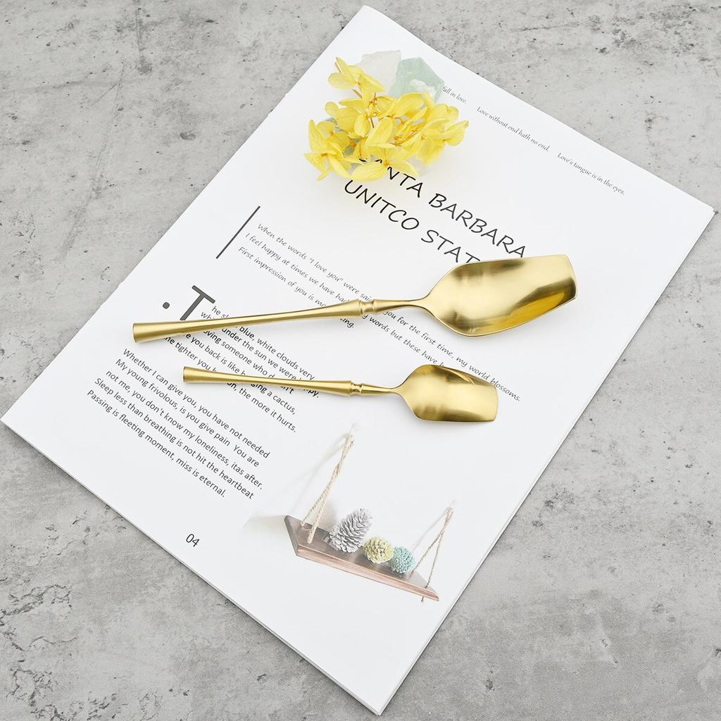 24Pcs Red Gold Cutlery Set 18/10 Stainless Steel Tableware Vintage Knife Fork Coffee Spoon Dinnerware Set Wedding Kitchen Silverware