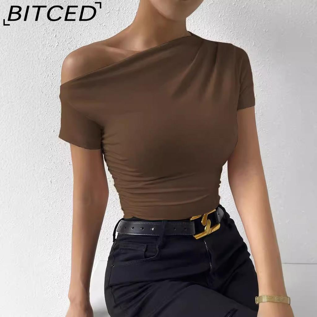 BITCED Женская приталенная футболка с коротким рукавом, плиссировкой и асимметричным подолом, весна/лето