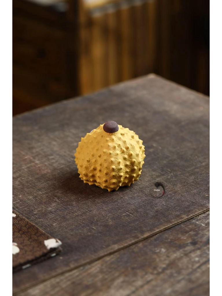 Yixing Zisha Tea Pet: Durian Hedgehog, Cat & Piglet Lid Rest - Cute, Nurturable Ornament for Tea Play