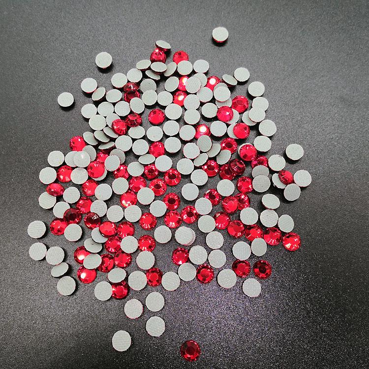 Sparkle Siam Colorful Loose Flatback Hot Fix Rhinestone for Nail Art Bags Shoes & Garment Decoration