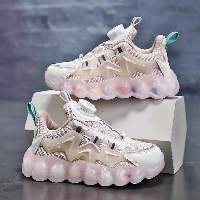 Детские кроссовки с дышащей вращающейся пуговицей. Дышащая повседневная обувь с мягкой подошвой для мальчиков.