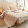 Waterproof  Mattress Pad Antibacterial and Mite-proof Bed Mat Non-Slip Mattress Cover Waterproof Thicken Quilted Bedspreads(No Pillowcases )