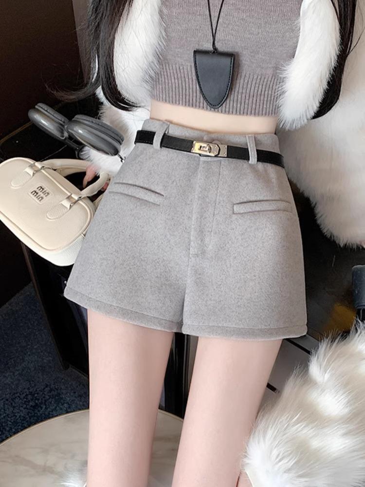 High-Waisted Women's Woolen A-Line Shorts - 2026 Autumn/Winter Collection, Fashionable Wide-Leg Bootcut Style.