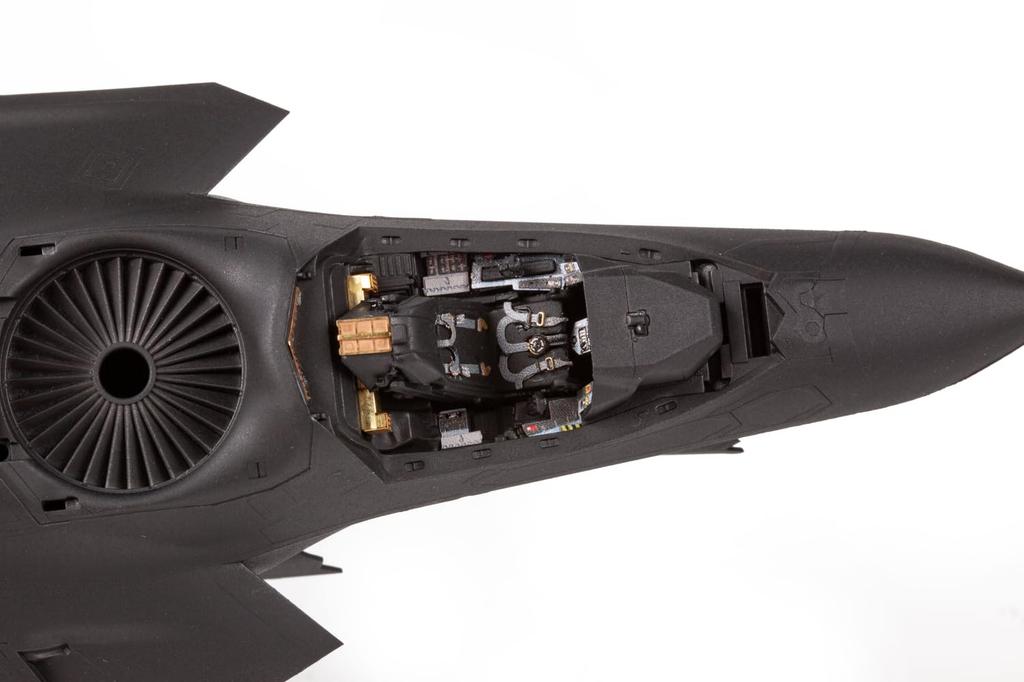 eduard Lockheed Martin Lightning 2 Parts Plastic Model Parts EDU73832 1/72 F-35B Photo-etched (for Tamiya)