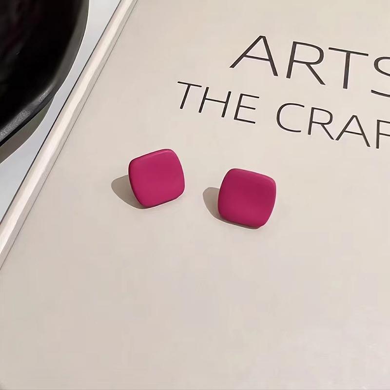 Серьги-гвоздики с белой розой и красными вставками, темперамент, высококачественные серьги, уникальная ниша, универсальные маленькие серьги-гвоздики, женские