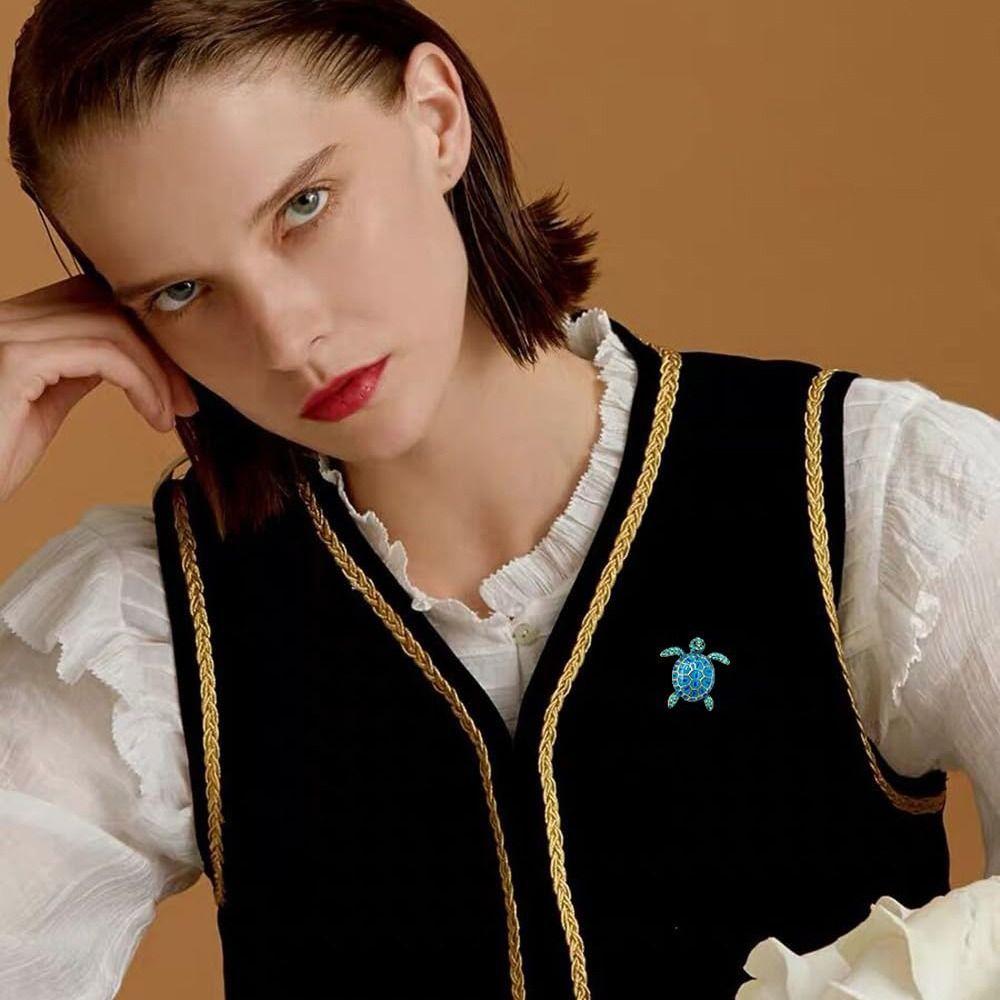 Classic Animal Rhinestone Brooch Jewelry Tortoise Badge Women Turtle Brooches  Shawl