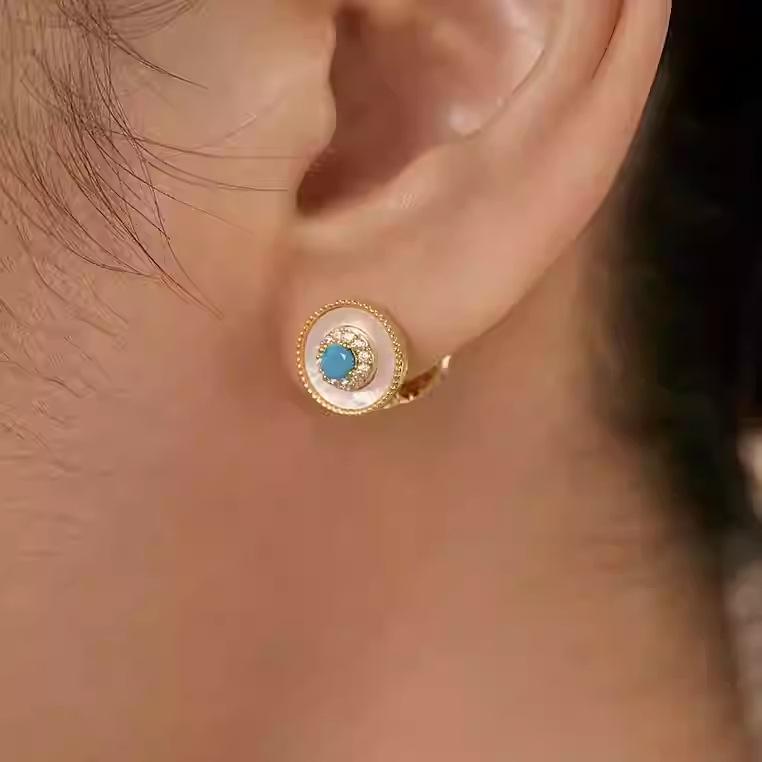 Циркониевые серьги-каффы с перламутром в виде солнечных лучей: Элегантные, Универсальные Серьги для Женщин.