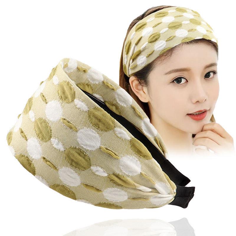 Топ из пузырчатой ткани в горошек с широкими полями