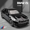 Литой Миниатюрный Автомобиль 1/24 BMW I5 M60 Модель Автомобиля из Сплава со Звуком и Светом Детская Игрушка Транспортное Средство Подарок на День Рождения Домашний Декор