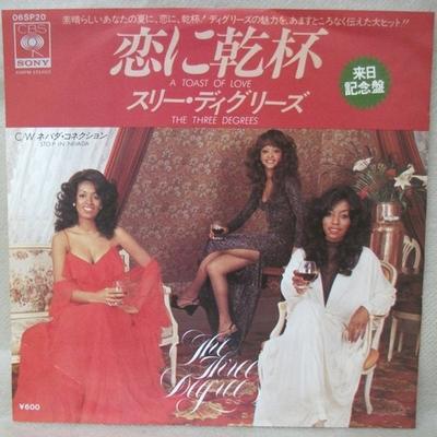 7-дюймовая пластинка THREE DEGREES - Toast Of Love 06SP20 UNKNOWN 1976 Япония Соул/Фанк Б/У