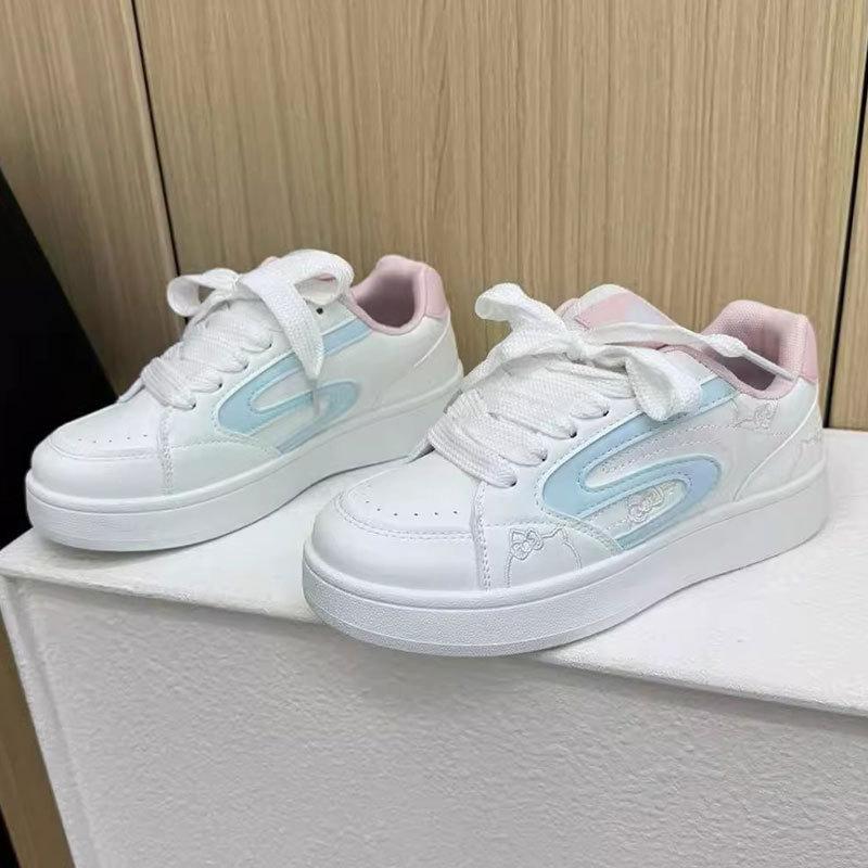 Оригинальные туфли-хлеб женские ins тренд 2025 весна и осень новые маленькие белые туфли студенческие универсальные повседневные спортивные кеды