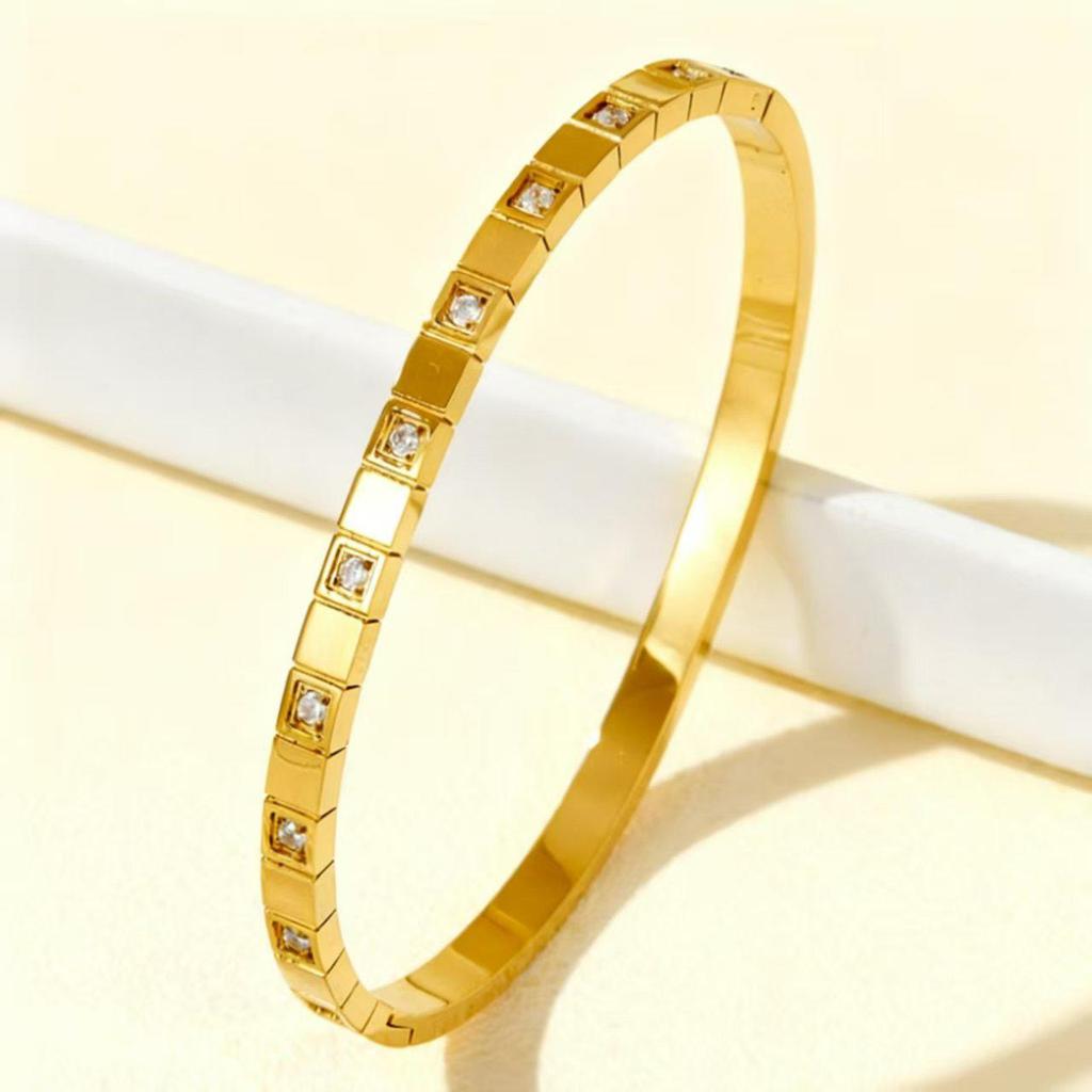 Elegant Roman Numeral Intertwined Titanium Steel Bracelet for Women - Diamond Inlaid, Double Layer, Colorfast Jewelry