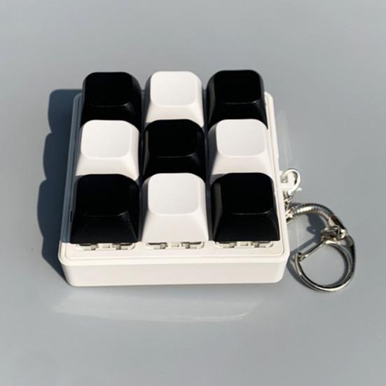 Black White Keyboard Fidget Toy Stress Anxiety Relief 9 Keys Keyboard Clicker Keychain Decompression Button Sensory Toy