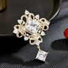 European Style Retro Luxury Fashion Design Heavy Duty Zircon Flower Brooch Coat Versatile Accessories