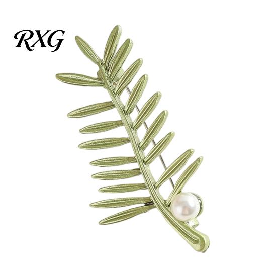 Metal Clothing Accessories Faux Pearl Leaf Brooch for Women, Vintage Plants Theme Lapel Accessory Pin, Nature Inspired Jewelry Wedding Party Prom Coat