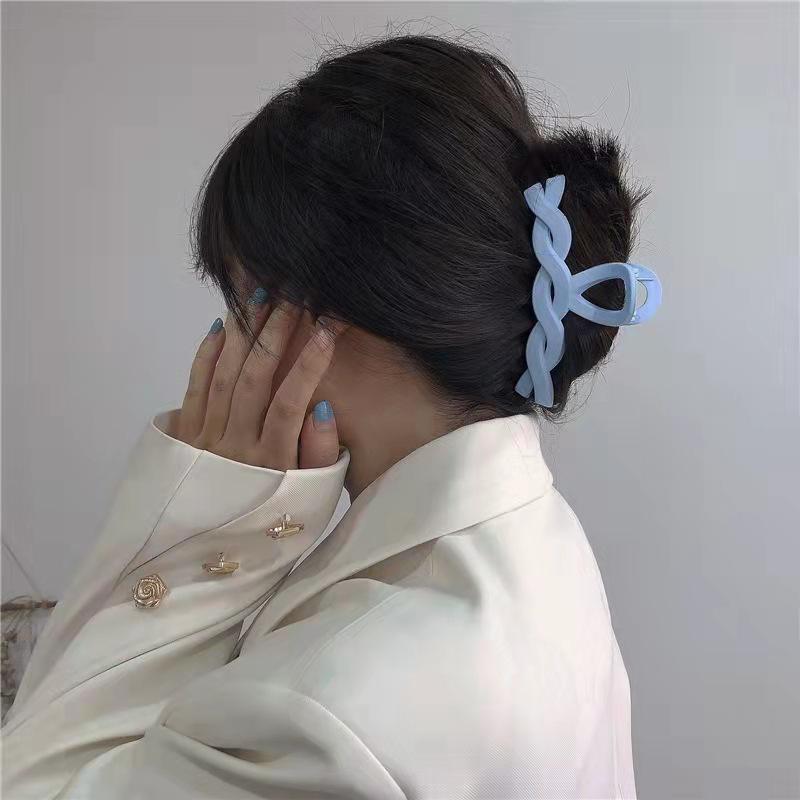 Заколка для волос Macaron Pastel Shark - Niche Twist Bath Hairpin для женщин