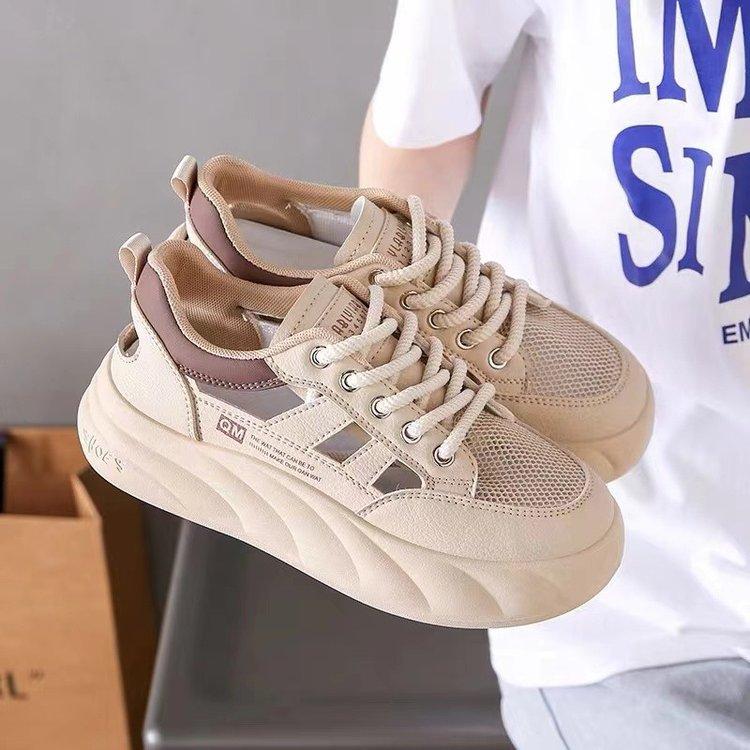 Сетчатые дышащие сетчатые туфли женские летние 2024 тонкие полые маленькие белые туфли толстая подошва усиливающая ниша универсальные студенческие туфли для сноуборда