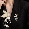 Simple Luxury Women Phoenix Shape Brooch Shining Rhinestones Inlaid Faux Pearl Suit Badge Electroplating Pin Outfit Accessories
