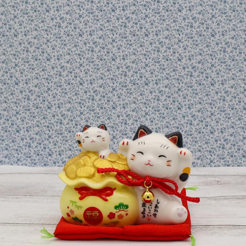 Yakushi Kiln Parent and Harmony Good Luck Maneki-neko (Treasure Bag, Child) (with Sticker)