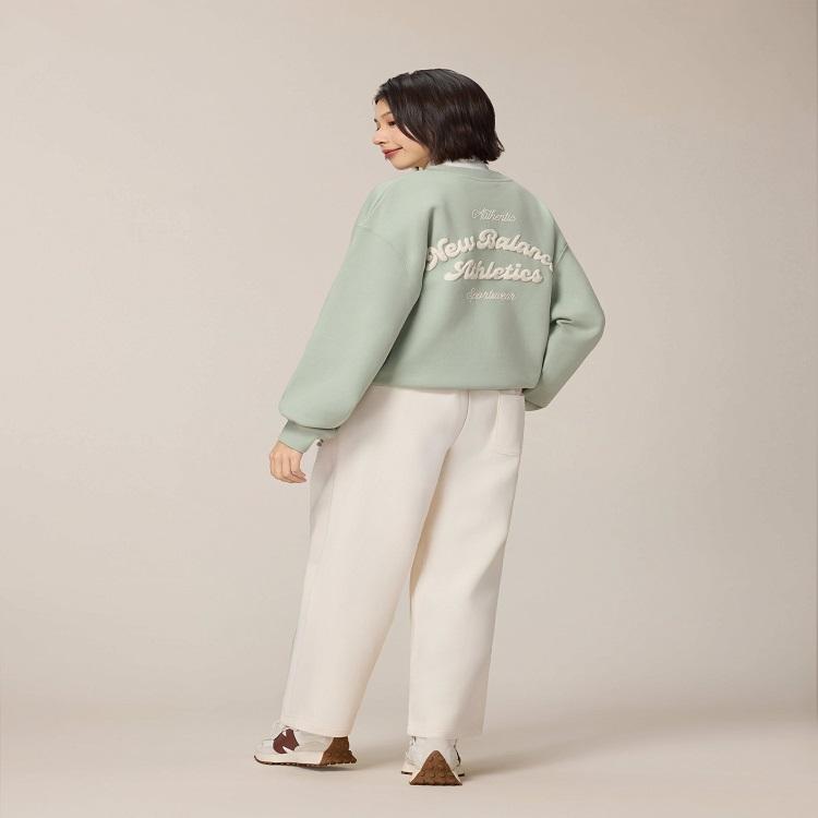 New Balance Sweatshirts Women's Green Crew Neck Moderate WT53516-GAS