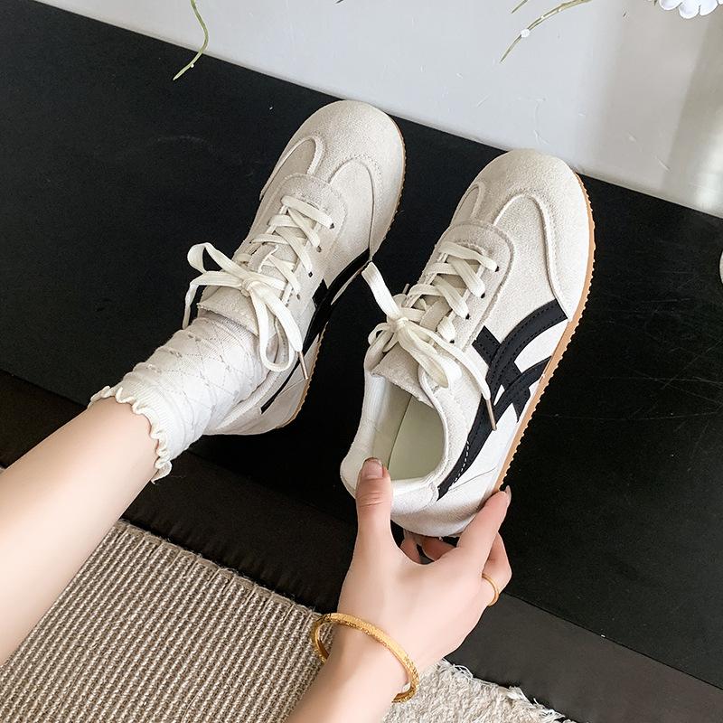 Универсальная женская обувь ретро немецкие тренировочные туфли весна 2025 новая обувь на плоской подошве Форрест Гамп легкая повседневная обувь однотонная обувь на мягкой подошве