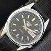 VINTAGE SEIKO 5 AUTOMATIC REFURBISHED JAPAN MENS BLACK DIAL WATCH A440573-4 Sk-a440573