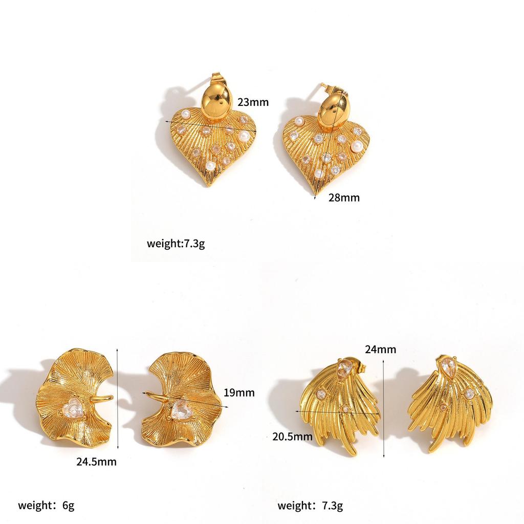 French Retro Pearl Earrings With Heart Shape And Pvd Gold Finish For Female Style Accessory