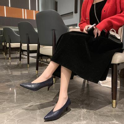 Модные женские туфли на низком каблуке для женщин, горячая распродажа, сексуальные туфли на низком каблуке для офиса и карьеры, с острым носком, большие размеры, для женщин