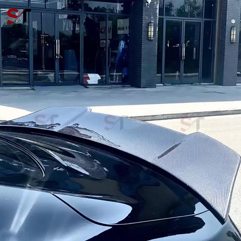 Задний спойлер из углеродного волокна для Ford Mustang "Утиный хвост"