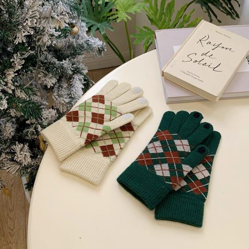 Теплые перчатки для женщин на зиму, шерстяные вязаные, цветные блоки, ромбовидный узор, ветрозащитные, с плюшевой подкладкой, пятипалые, студенческие, для верховой езды, с сенсорным экраном
