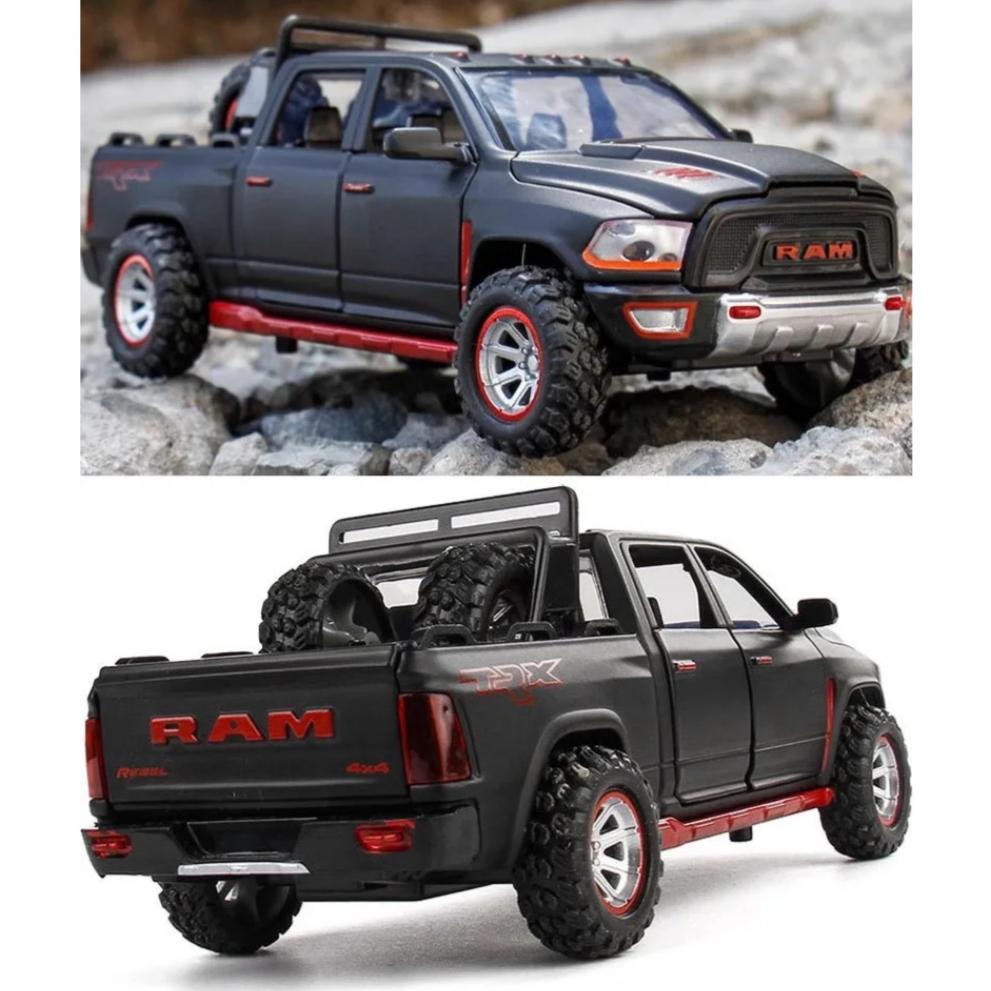 1/32 Scale Dodge Ram Pickup Truck Alloy Off Road Car Diecast Model Sound Light Toy Home Decoration Ornaments Children Birthday Present