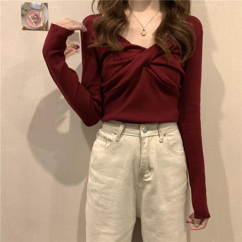 Sleek Red Slim-Fit Long-Sleeve Sweater for Women - Versatile Spring 2024 Fashion Top
