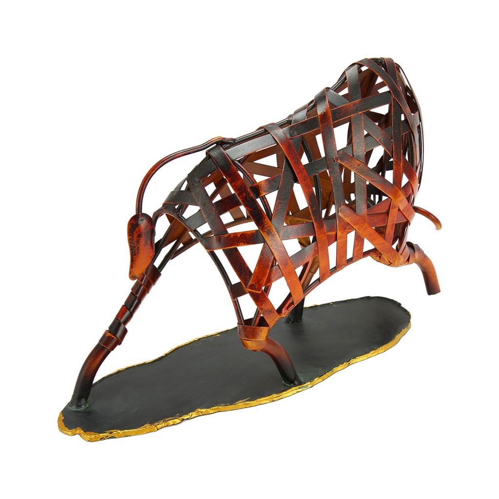 Metal Bull Sculpture Hollowed Retro Style Stable Base Rich Details Wall Street Bull Statue for