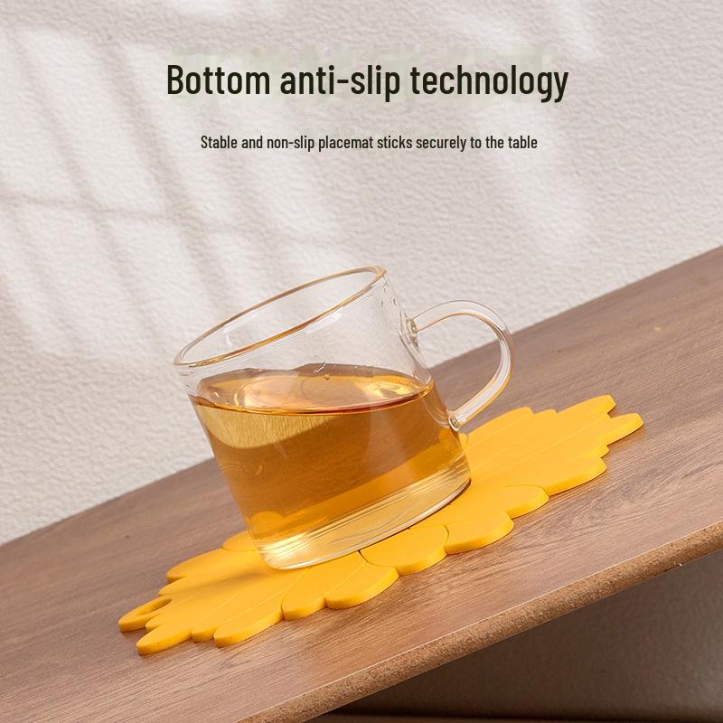 Sunflower Nordic Heat-Resistant Dining Plate and Tea Mat