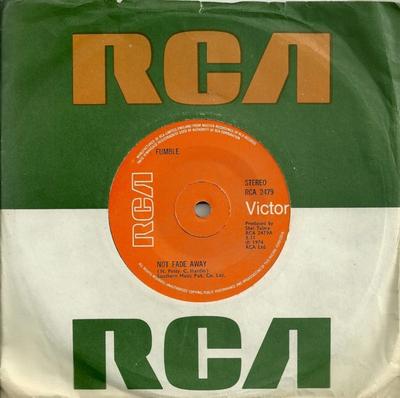 7-дюймовая пластинка FUMBLE - Not Fade Away RCA2479 RCA Victor 1974 Великобритания Рок Б/У