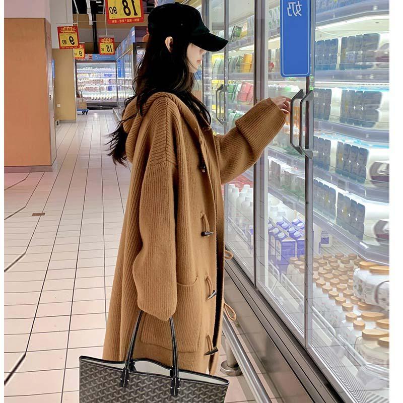 Осенне-зимний женский свитер, пальто, вязаный кардиган с пуговицами из бычьего рога, свободный кардиган средней длины с капюшоном, большая версия ленивого свитера, пальто