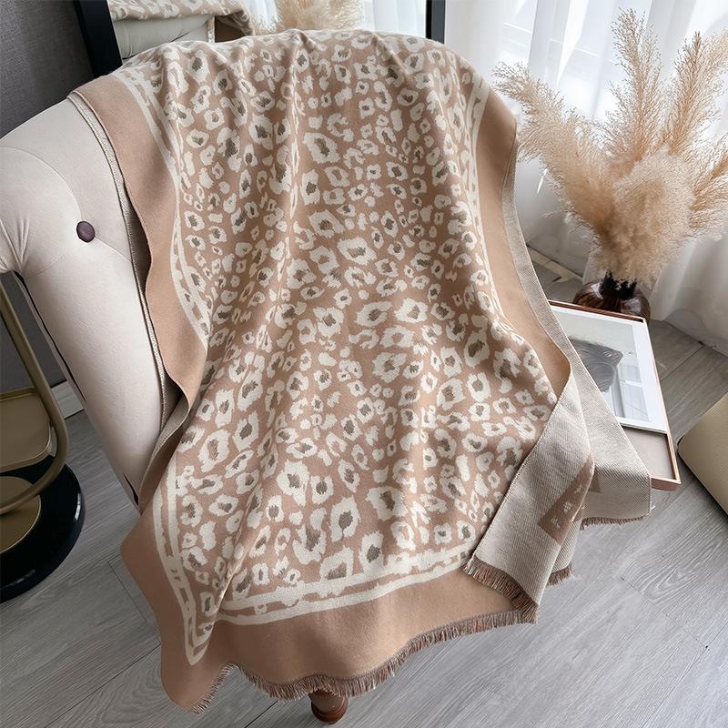 Легкая роскошь Теплая универсальная шаль Накидка двойного назначения Корейская версия Принт леопардовый принт Текстура Утолщенный шарф Женский