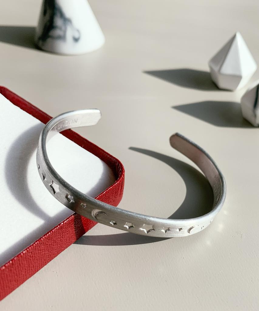 Sabona London F-Bwg7 Matte White Gold Celeste Bangle Bracelet Limited Edition