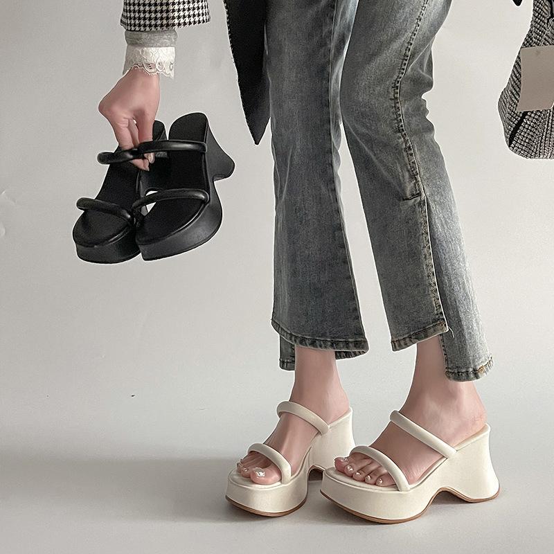 Шлепанцы на танкетке с толстой подошвой, женские, весенние новинки, для ношения с юбкой, на толстом каблуке, крутые шлепанцы