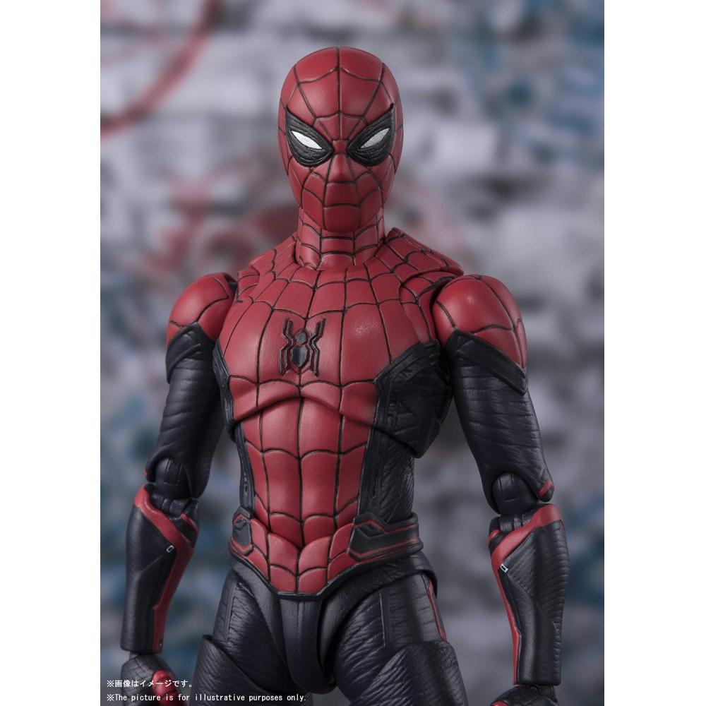 Улучшенный костюм Человека-паука SHFiguarts (Человек-паук: Далеко от дома) приблизительно. Окрашенная подвижная фигура из АБС и ПВХ, 150 мм