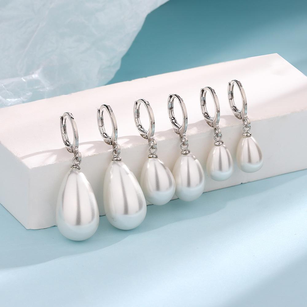 Серьги-гвоздики в стиле ретро с каплями воды и жемчугом, пряжка для ушей, нежный темперамент, круглый год, знаменитости, белые серьги с бусинами