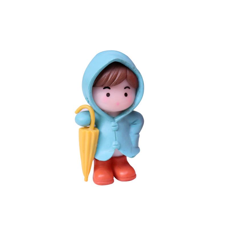 Adorable Cartoon Raincoat Couple Figurine - Miniature Landscape Decoration Doll