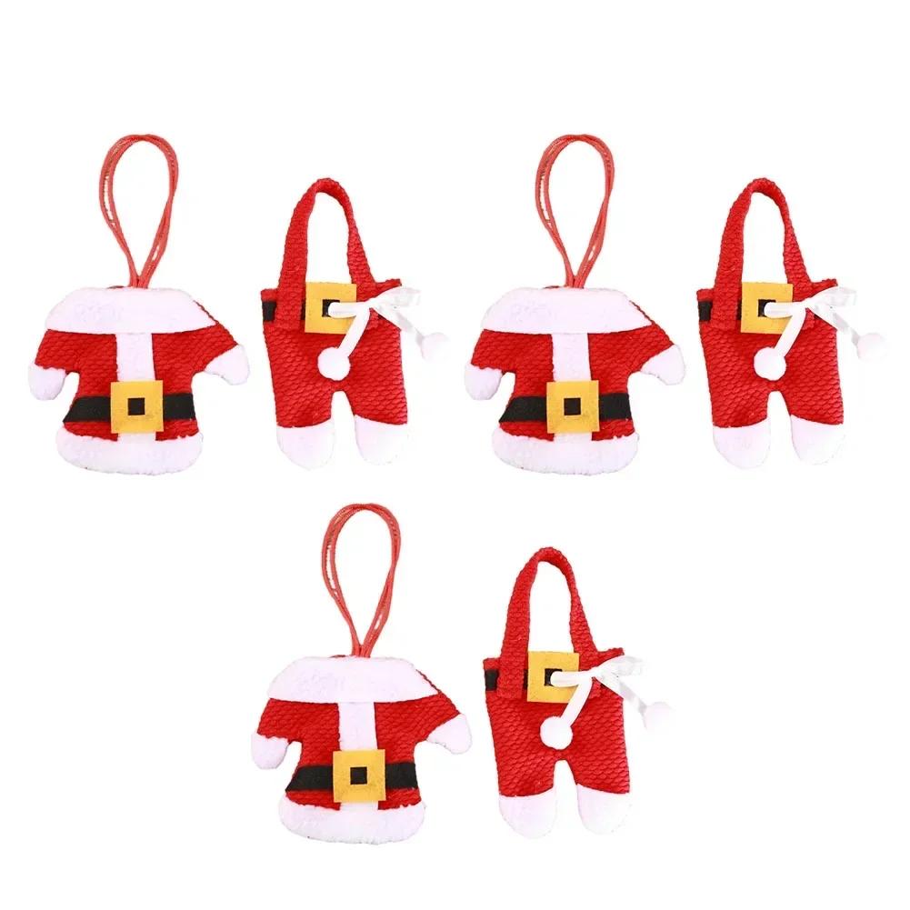 Подчеркните праздничную атмосферу вашего обеденного стола с помощью 3 наборов держателей для столовых приборов: ложки, вилки, мешочка, юбочки, брючного кроя. Рождественский декор стола