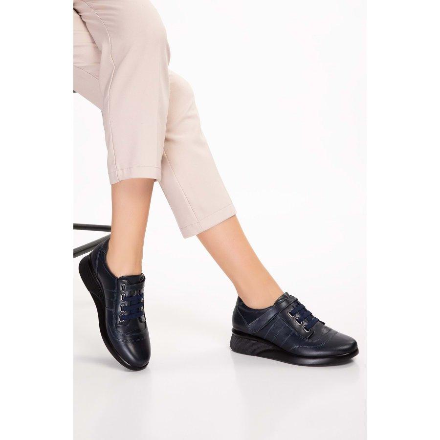 Женская удобная обувь из натуральной кожи с анатомической подошвой