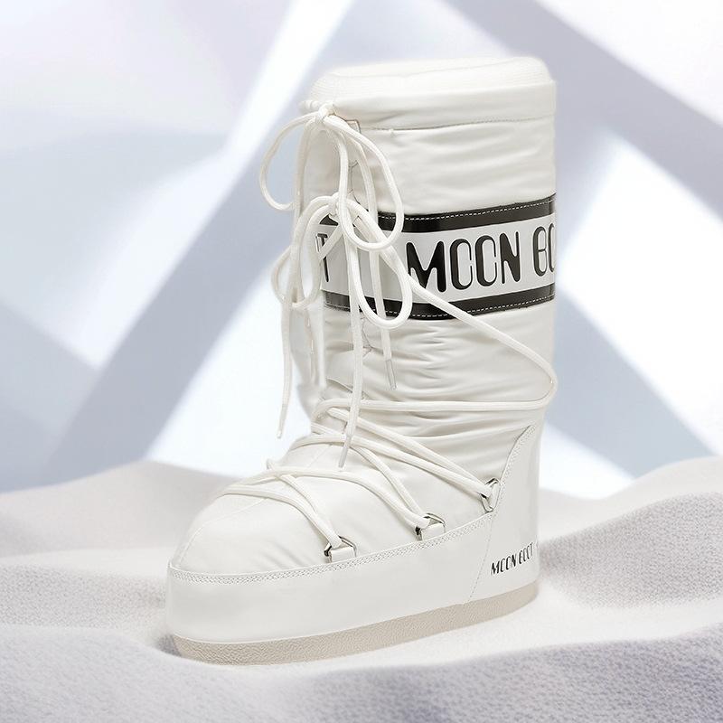 Модные зимние сапоги 2025 зима новые бархатные терморукава хлопковые сапоги нескользящие и износостойкие ремешки сапоги-буханки