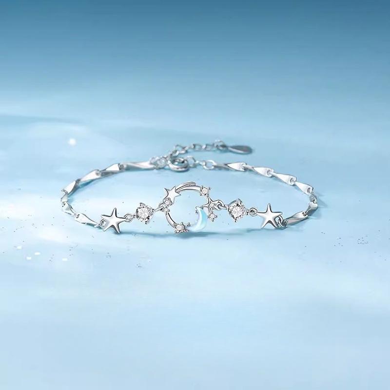 Браслет с рассеянным светом «Звезда и Луна» Женский Легкая роскошь Нежный Лунный камень Луна Звезда Браслет Универсальное Ювелирное изделие Подарок