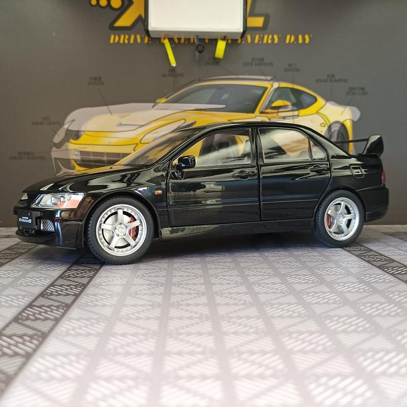 rlsh8 1:24 Mitsubishi EVO 9th generation alloy car model sound and light steering six door openable supercar ornament