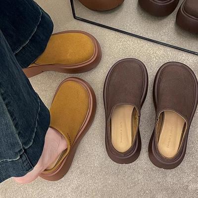 Интернет-знаменитость супер огонь повседневные тапочки женские 2025 весна и осень новые для улицы супер высокий каблук толстая подошва увеличивающие рост сумка голова полушлепки