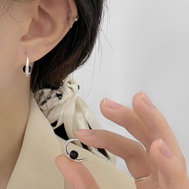 Серьги в форме буквы C из черного агата. Персонализированные модные и холодные серьги в стиле Ins.