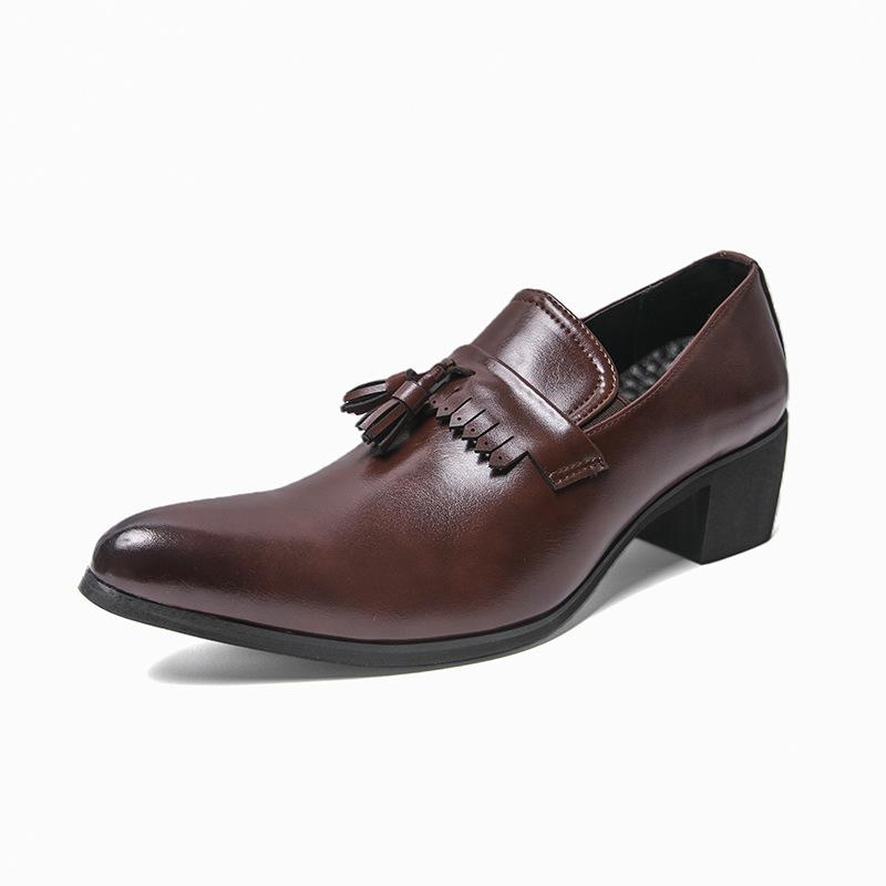 Men's fringed pointed head and one pedal of leather shoes 38-46 British height increase in spring and autumn